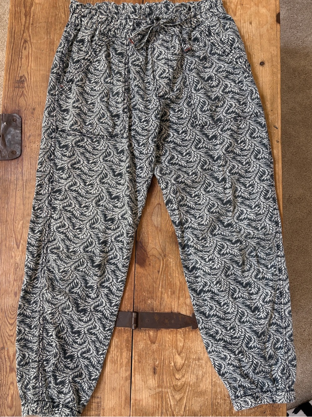 Anthropologie Black & White Leaf-Print Linen Drawstring Joggers - Picture 2 of 7
